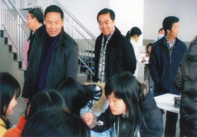 ǰ����ʡ�����d�h�M��(sh��)ӛ�б��I��(l��i)Уҕ��