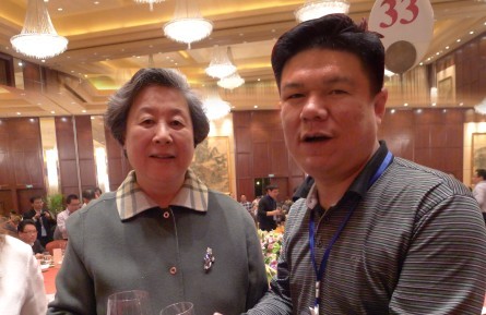 �����L(zh��ng)�����cȫ��(gu��)���f(xi��)����ϯ�������ĺ�Ӱ