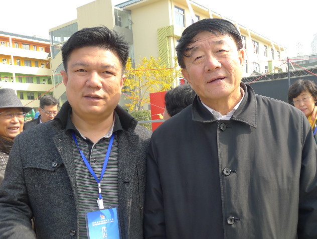 �����L(zh��ng)�����cȫ��(gu��)�������M(j��n)��(hu��)��(hu��)�L(zh��ng)���ӕ�(sh��)�ĺ�Ӱ