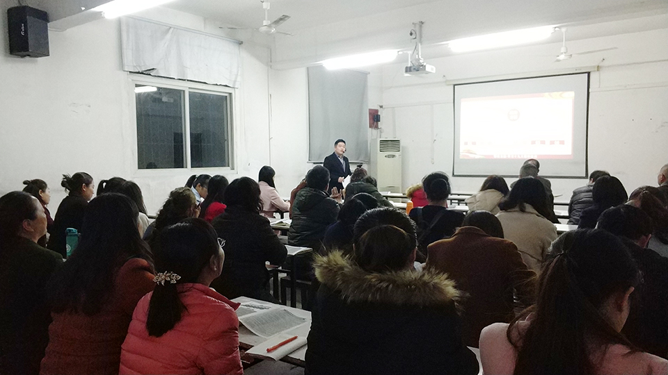 ���|Ů�ӌW(xu��)У