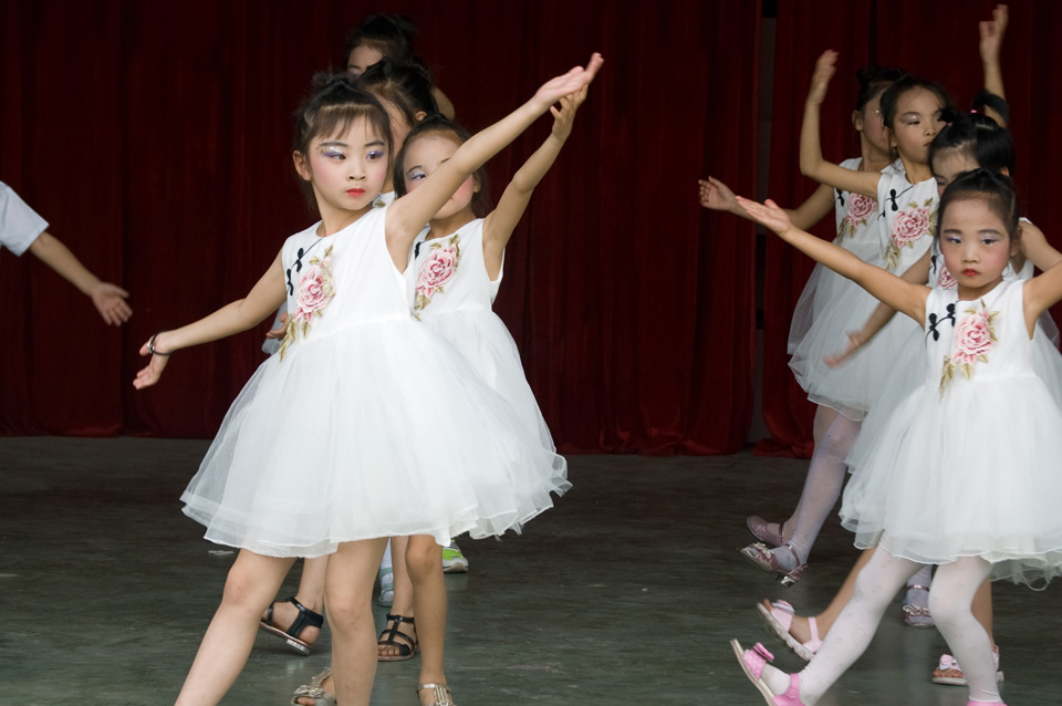 ���|Ů�ӌW(xu��)У