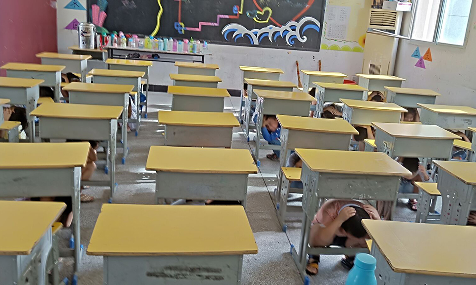 ���|Ů�ӌWУ