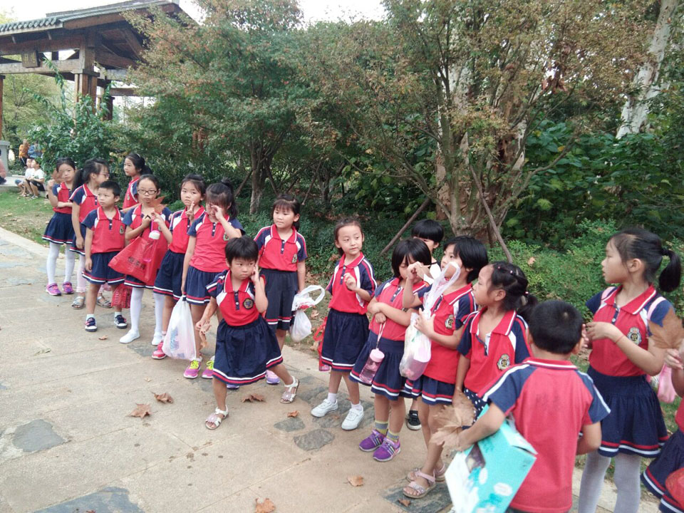 ���|Ů�ӌW(xu��)У