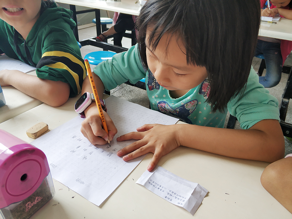 ���|Ů�ӌWУ