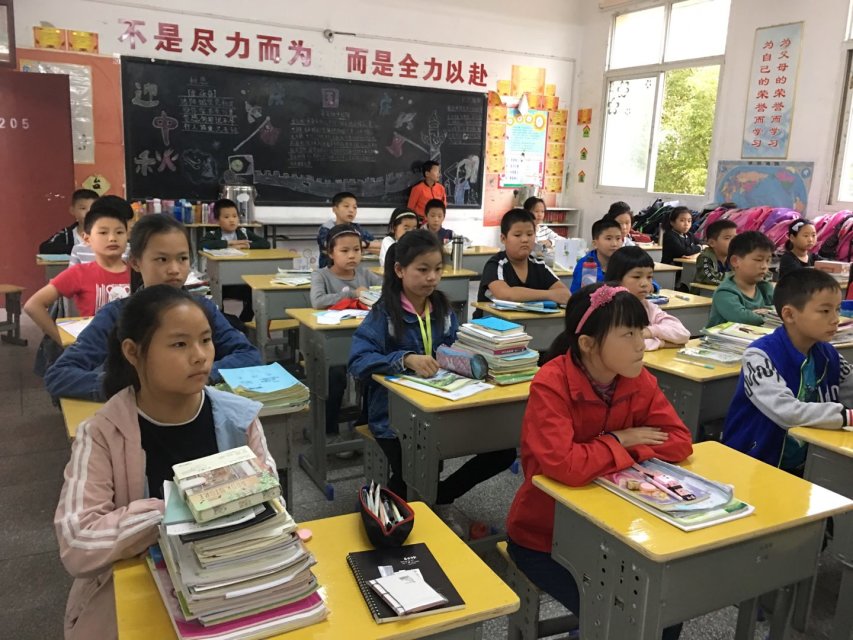 ���|Ů�ӌWУ