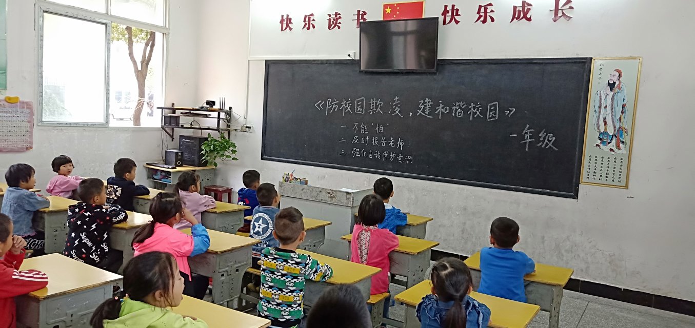 ���|Ů�ӌWУ