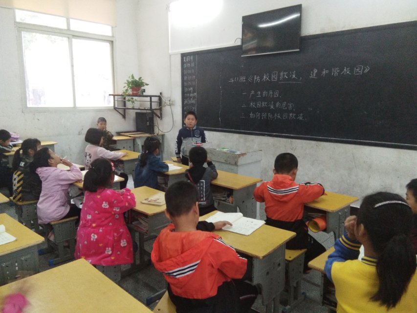 ���|Ů�ӌWУ