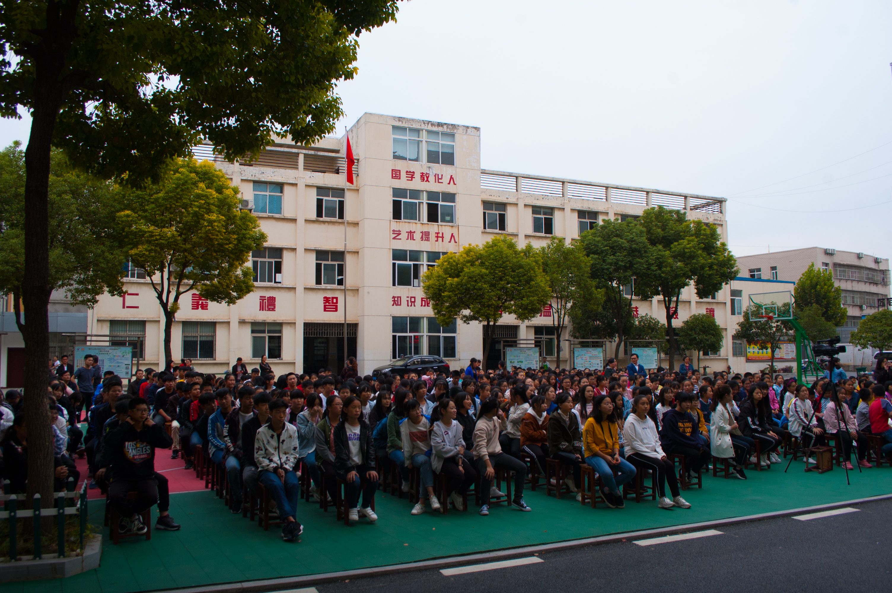 ���|Ů�ӌW(xu��)У