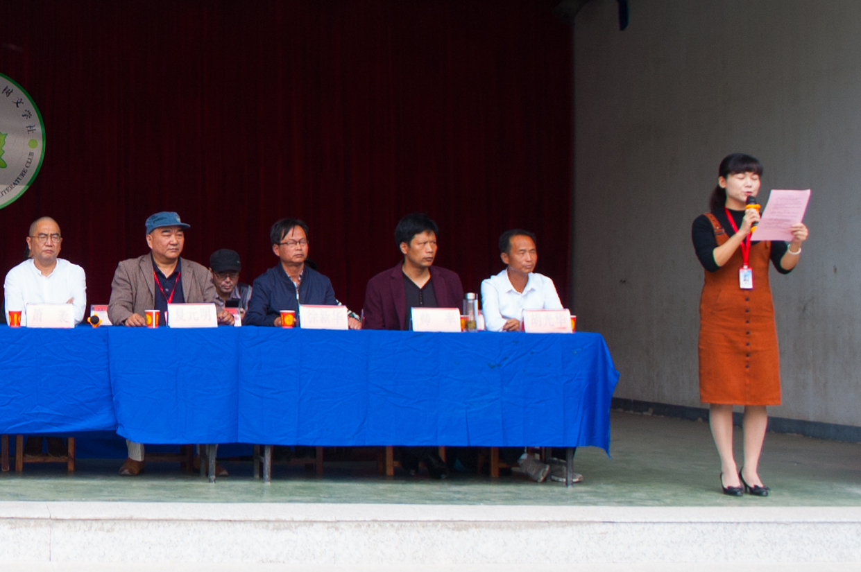 ���|Ů�ӌW(xu��)У