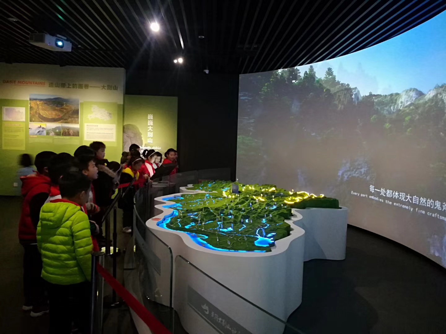 ���|Ů�ӌW(xu��)У