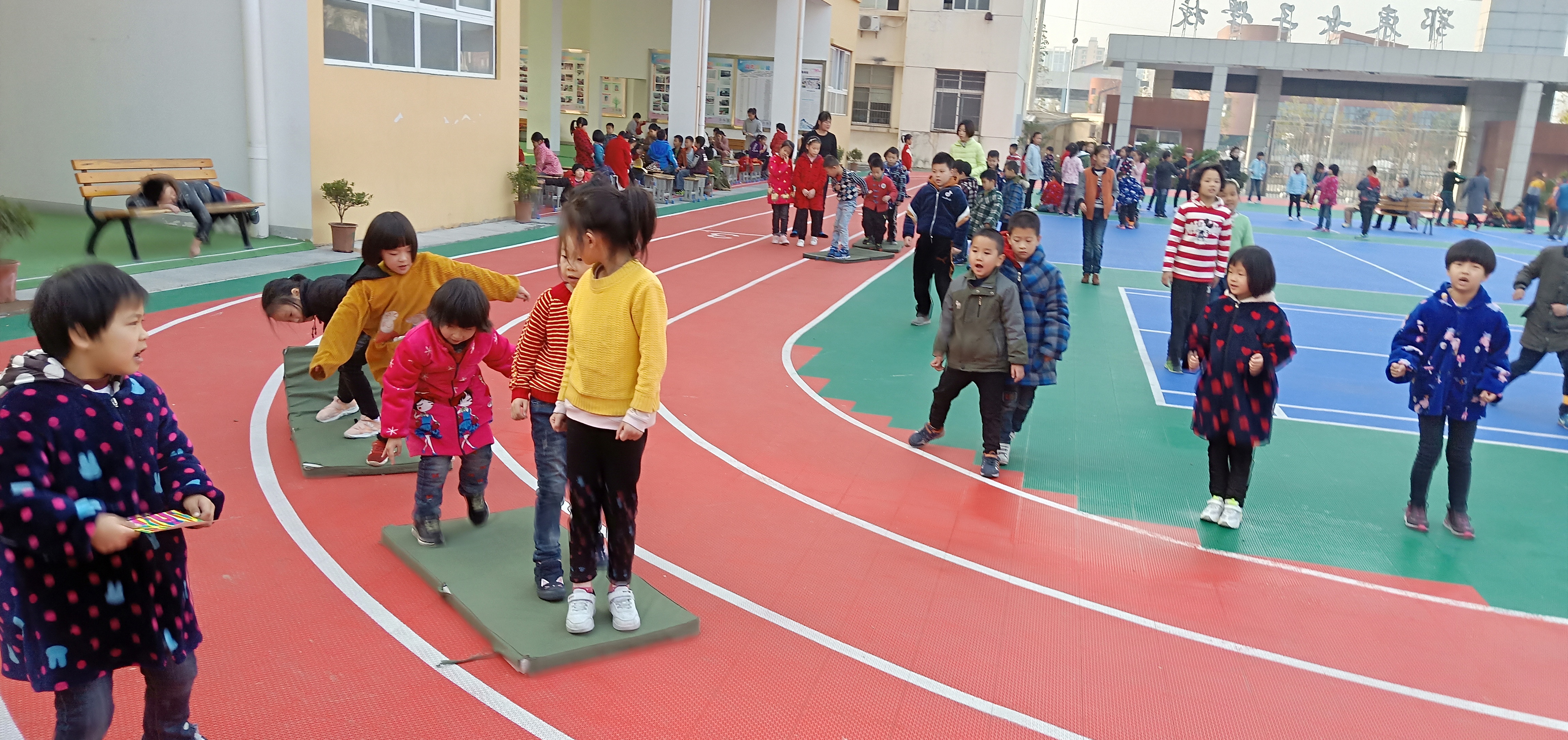 ���|Ů�ӌW(xu��)У