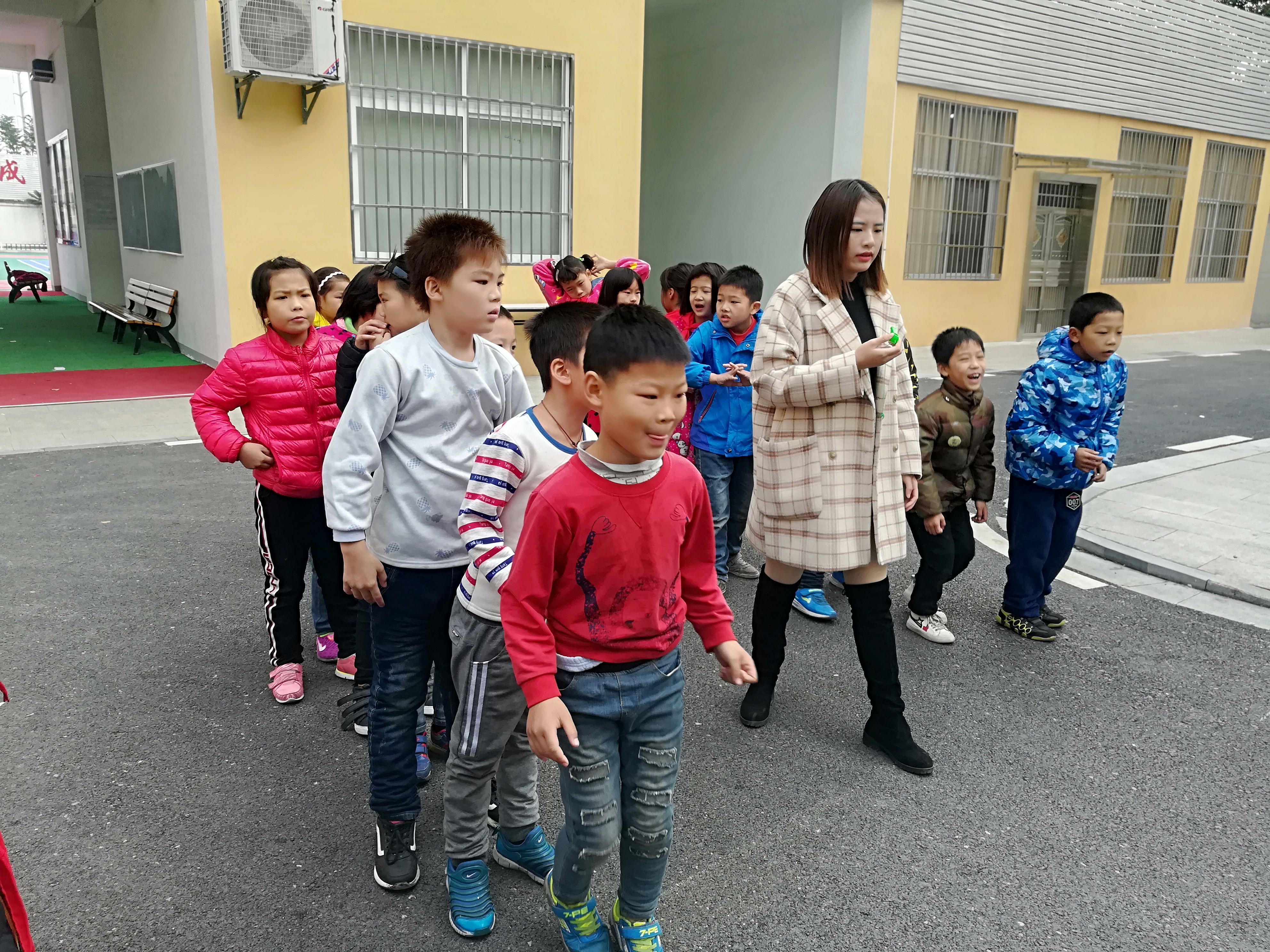 ���|Ů�ӌW(xu��)У