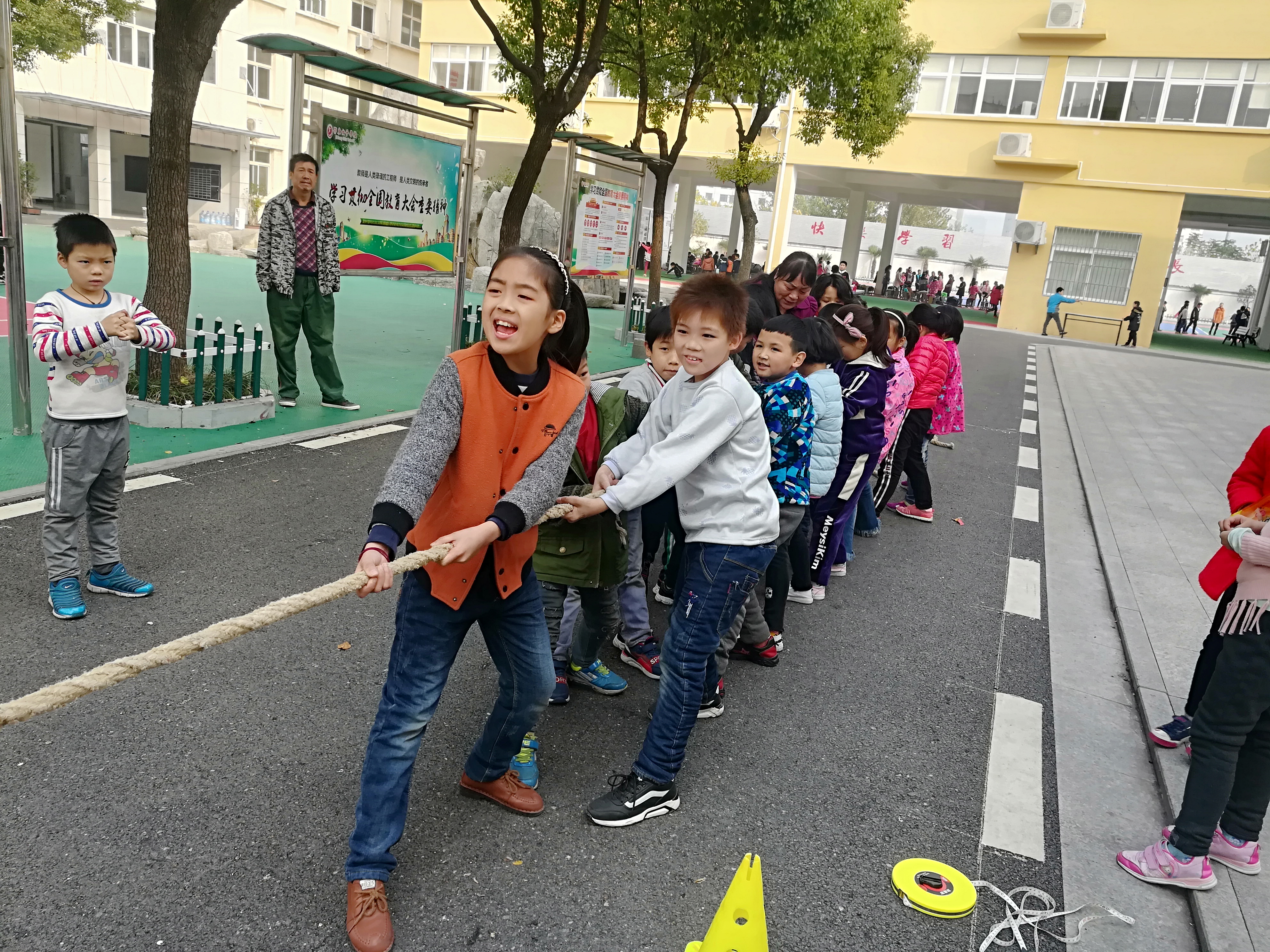 ���|Ů�ӌW(xu��)У