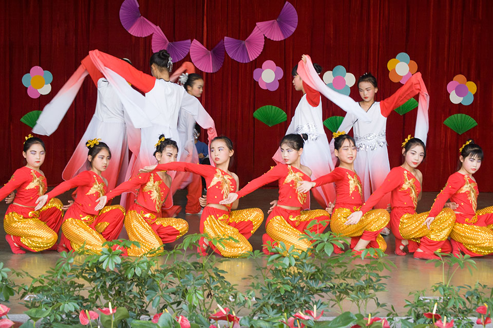 ���|Ů�ӌW(xu��)У