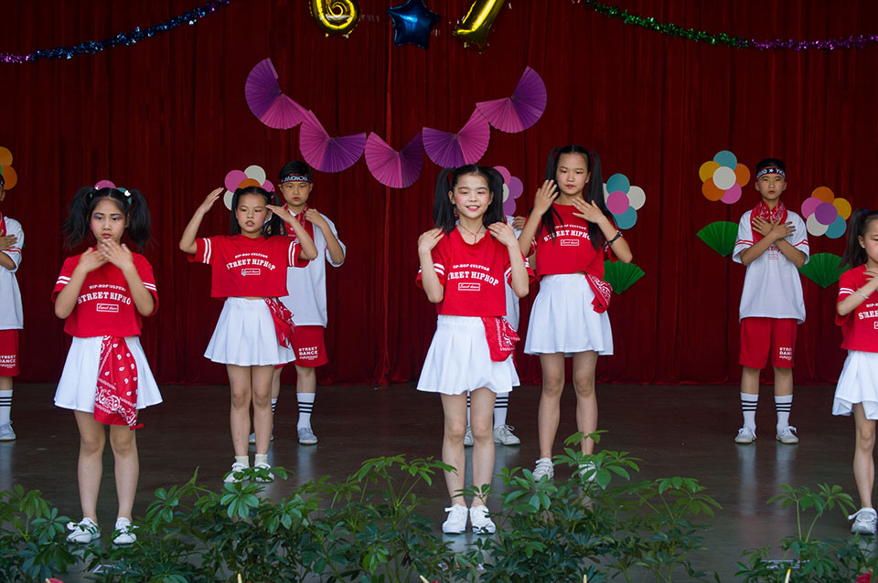 ���|Ů�ӌW(xu��)У