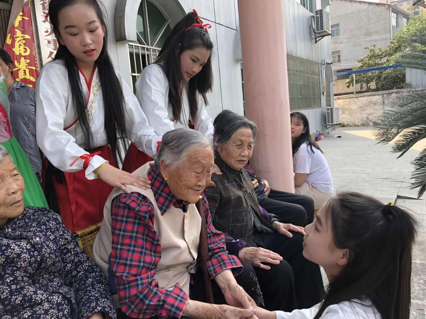 ���|Ů�ӌW(xu��)У