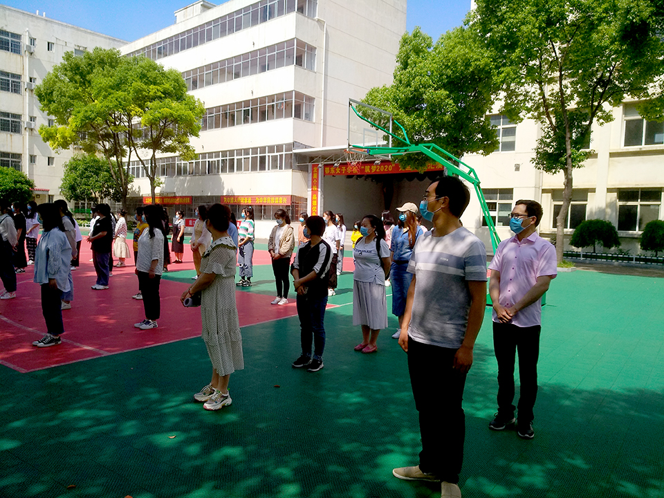 ���|Ů�ӌW(xu��)У